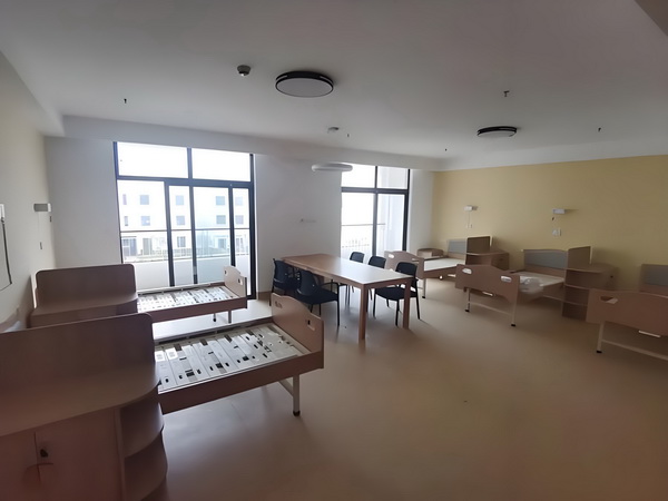 深圳户口政策2025_佟丽娅儿子正脸曝光，五官气质超像爸爸 她冷一杯静冷静给她沏了茶让